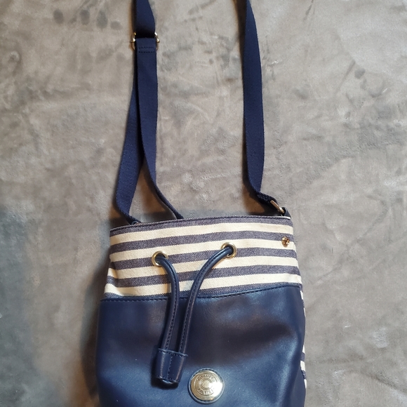 Tommy hilfiger striped purse - Picture 2 of 5